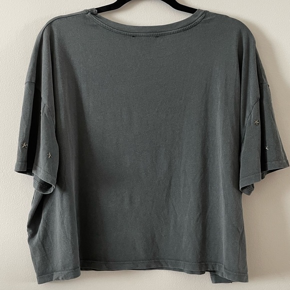 New Look Acid Wash Star Boxy T-Shirt in Charcoal - Picture 2 of 3
